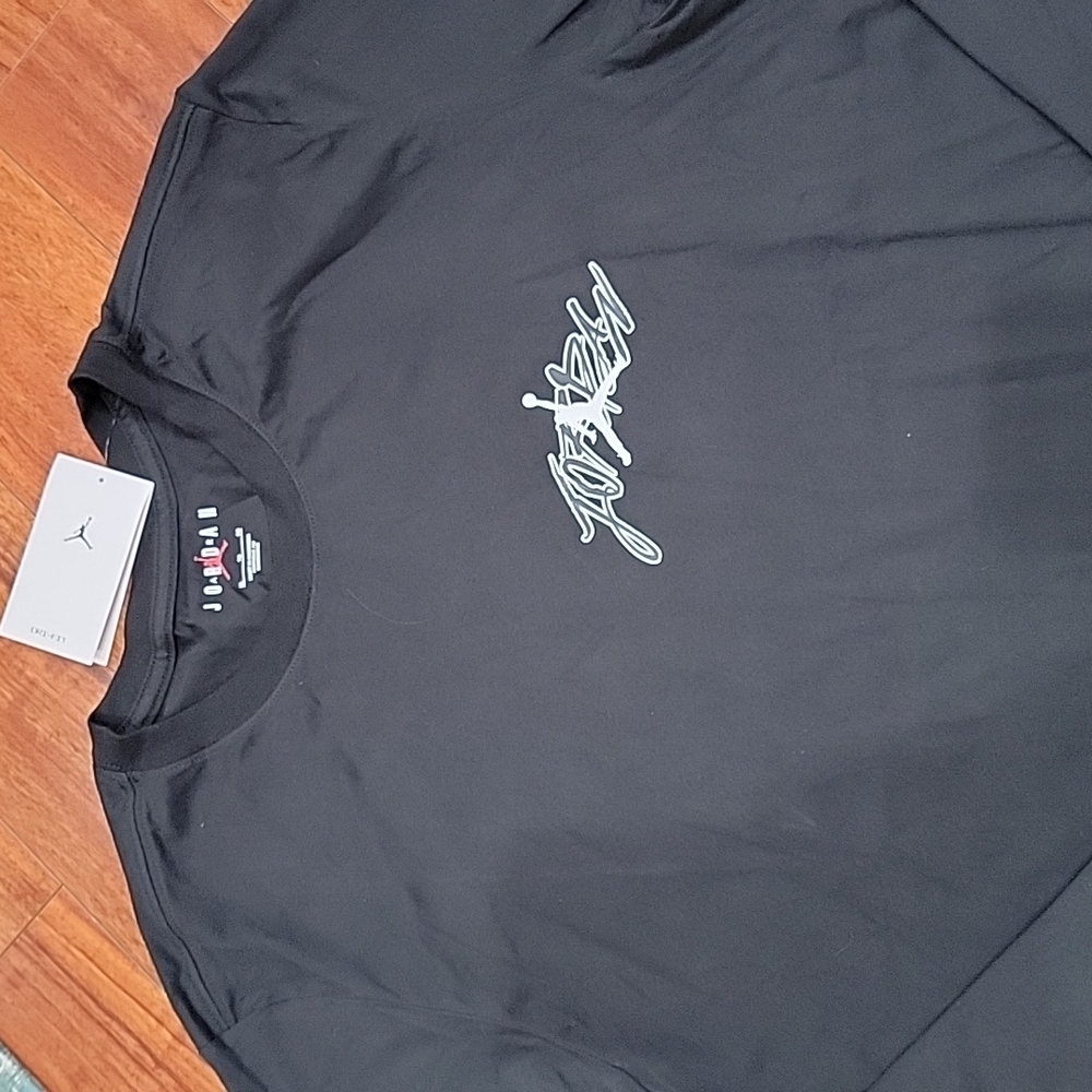 NWT Men's Jordan dri-fit long sleeve tee - Picture 5 of 7